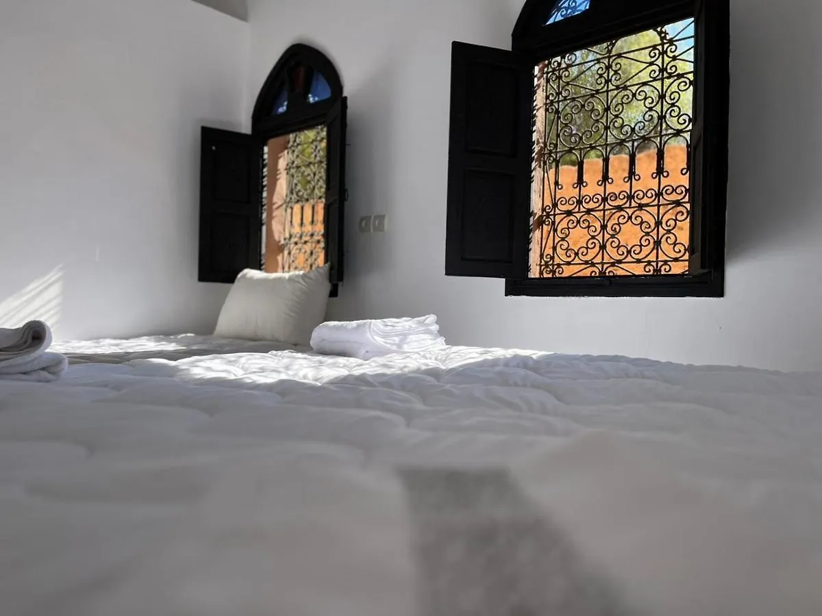 Riad Black Doors Marakeş