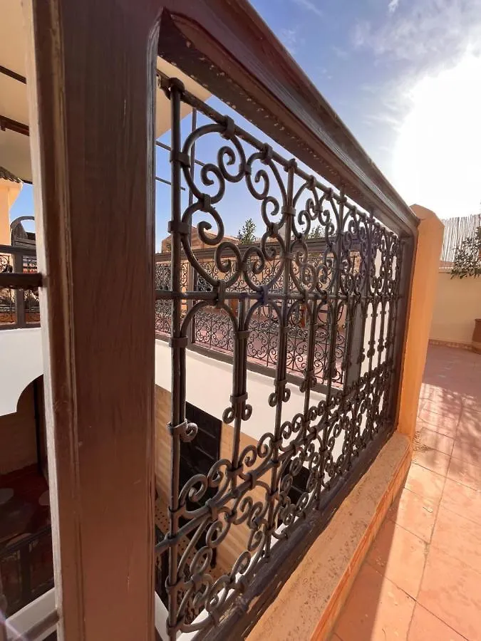 Riad Black Doors Marakeş