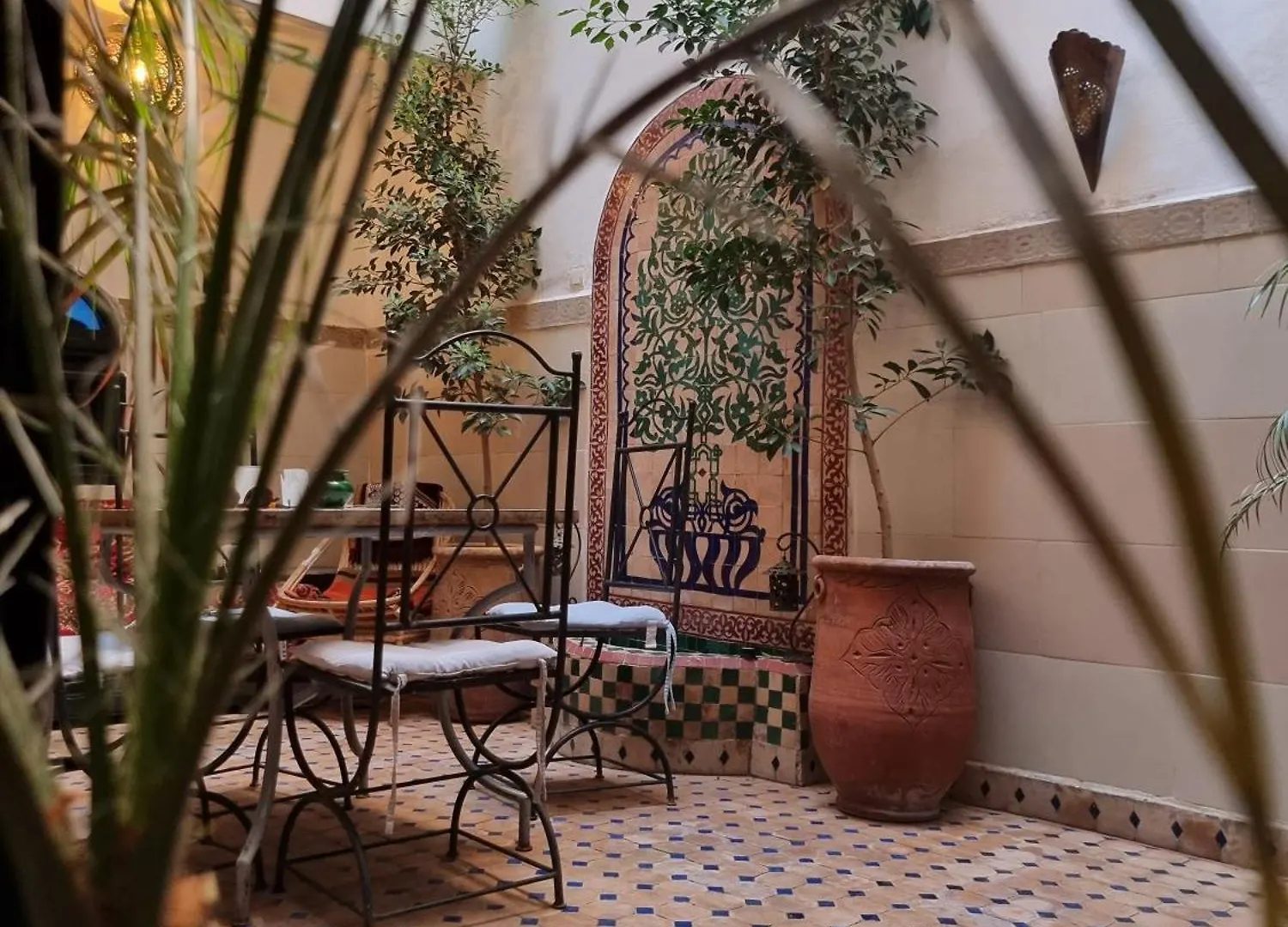 Riad Black Doors Marakeş Fas