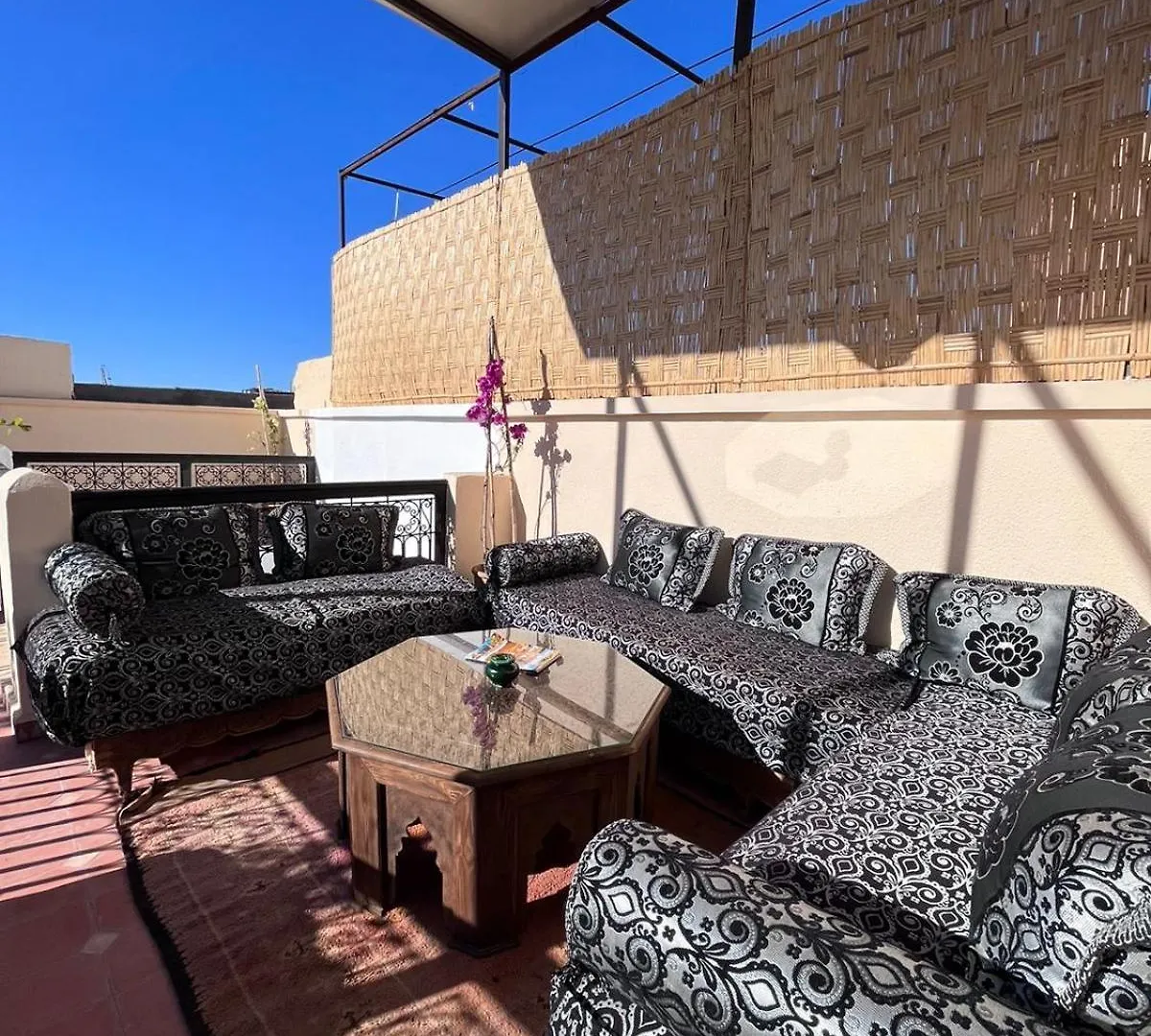 Riad Black Doors Marakeş Fas