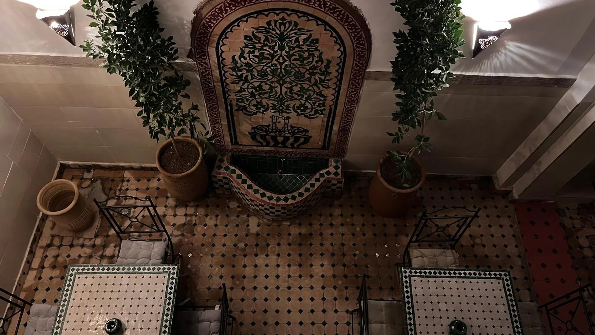 Riad Black Doors Marakeş