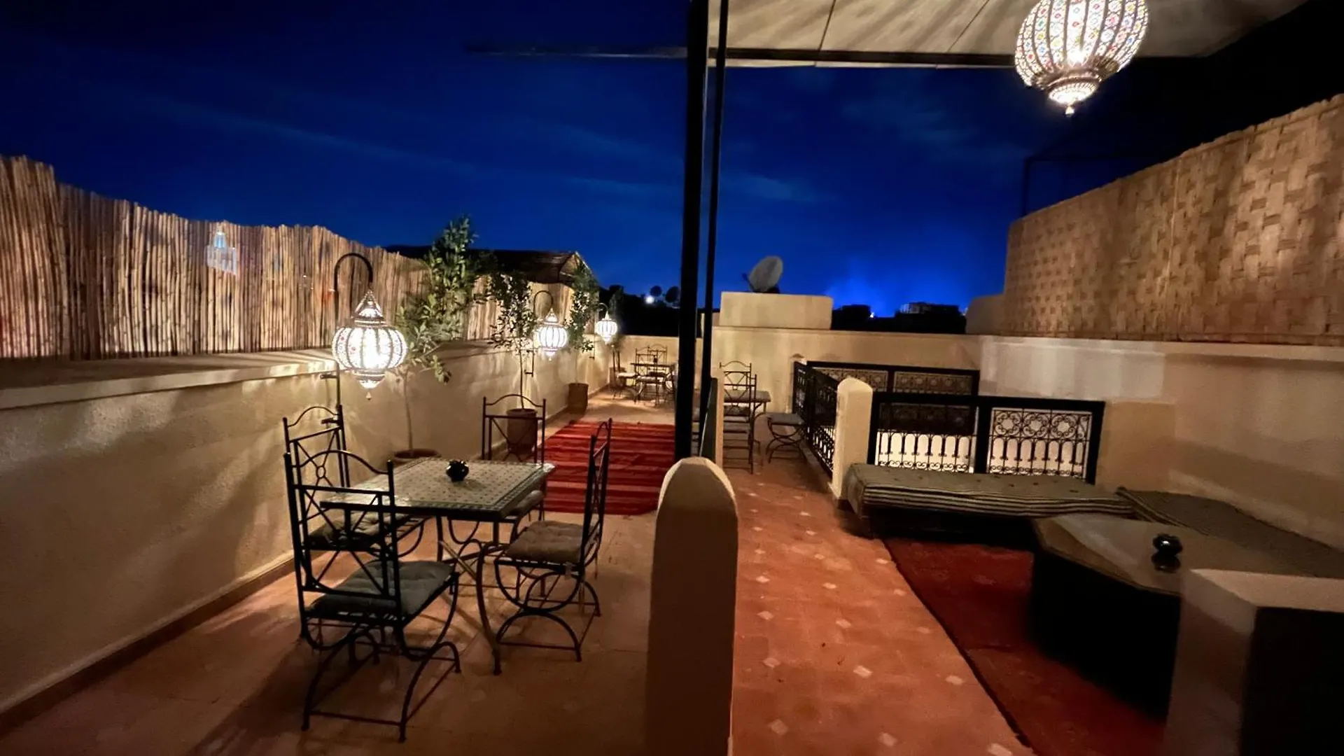 Riad Black Doors Marakeş Fas
