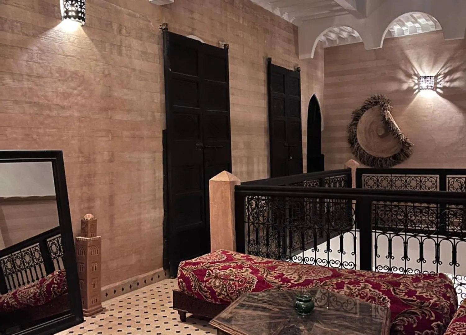 Riad Black Doors Marakeş